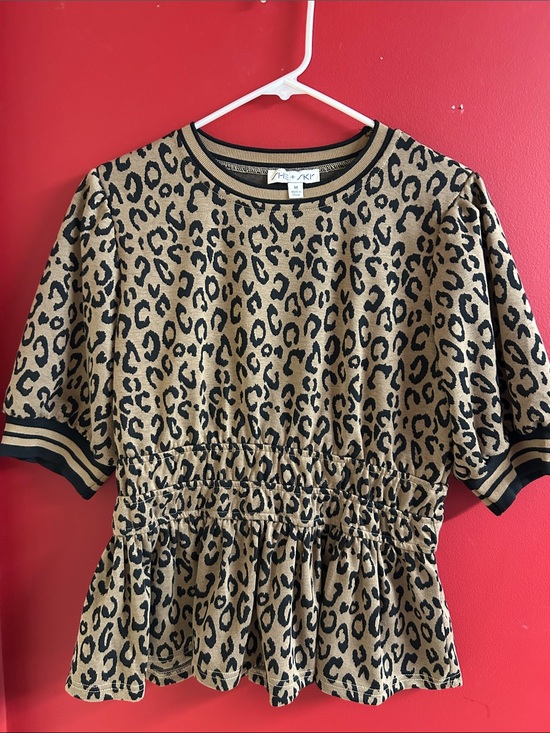She + Sky Tops - She + Sky boutique Leopard Print Peplum sweater Top - Tan & Black size medium